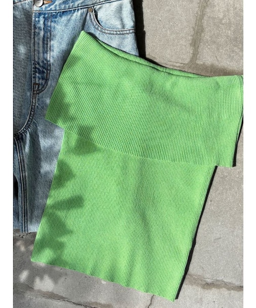 オフショルダーリブニットプルオーバー