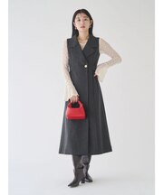 メタルボタンテーラードジャンパースカート