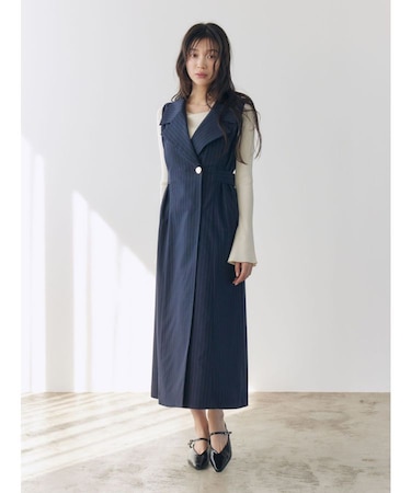 メタルボタンテーラードジャンパースカート