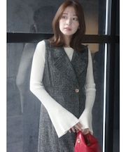 アシンメトリードレープフレアスリーブニット