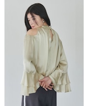 オープンショルダーボリュームブラウス