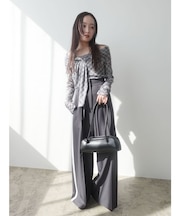 オフショルチュールタイブラウス