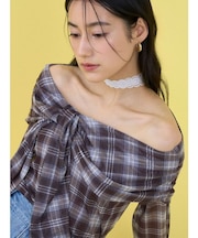 オフショルチュールタイブラウス