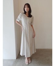 フロントジップVネックフレアワンピース