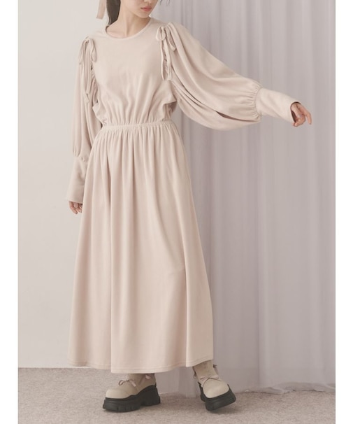 ギャザーギャザーフリースワンピース