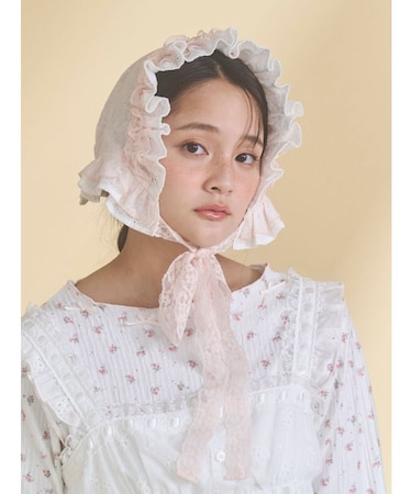 sugar lace bonnet