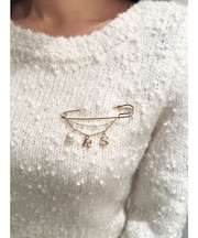 ロゴモチーフブローチ