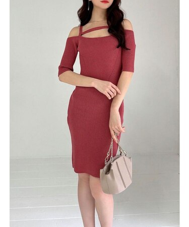 ストリングデザインタイトニットワンピース