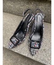 バックルツイードパンプス
