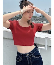 UネックTシャツ