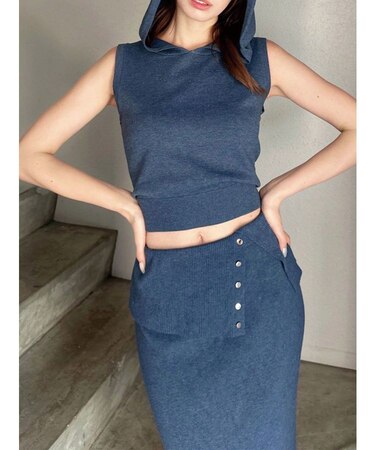 フーディーノースリニットトップス【セットアップ着用可能】