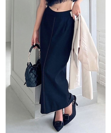 チェーンベルトペンシルスカート