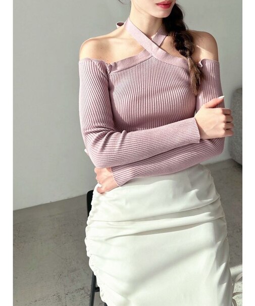 ホルターネックニットトップス