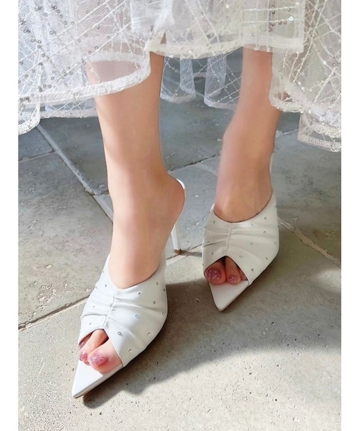 ギャザーデザインシャイニーサンダル