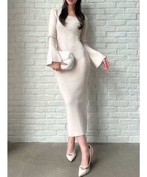 デコルテパールニットワンピース