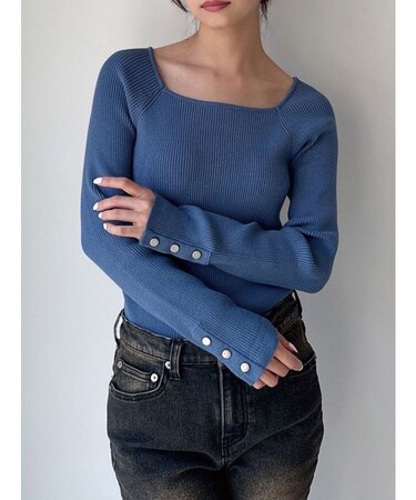 シンプルデザインニットトップス