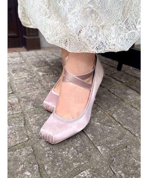 サテンバレリーナパンプス