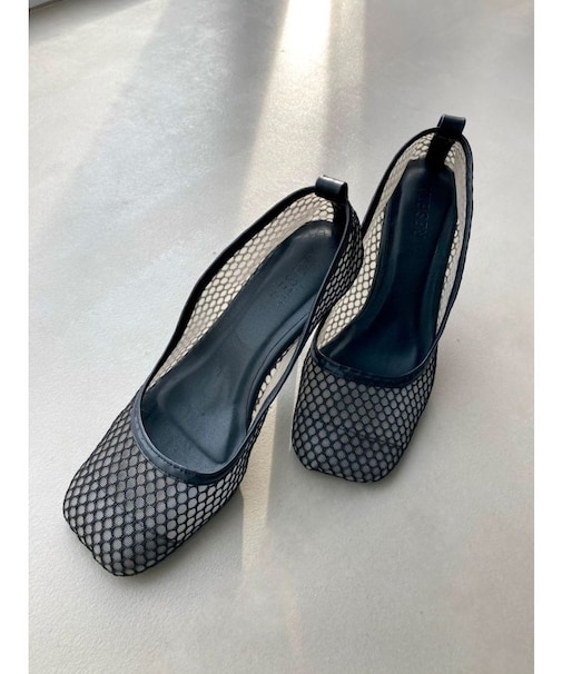 ポイントメッシュパンプス