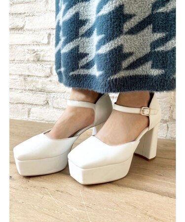 チャンキーヒールセパレートパンプス