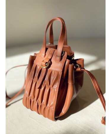 シャーリングコンパクトバッグ