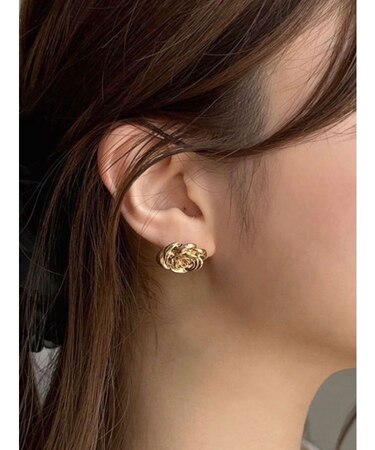 メタルローズピアス