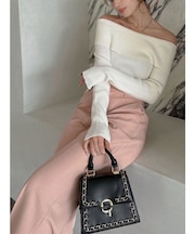 ワイドカラーオフショルニット