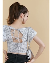 タックスリーブラッフルブラウス