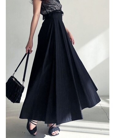 タフタボリュームスカート