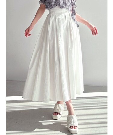 タフタボリュームスカート