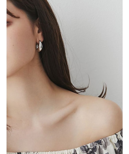 パンプメタルピアス