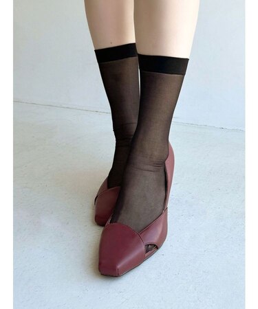 スリットトゥピンヒールパンプス