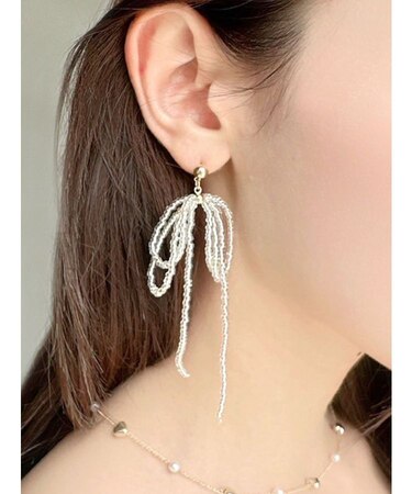 クリアビーズリボンピアス