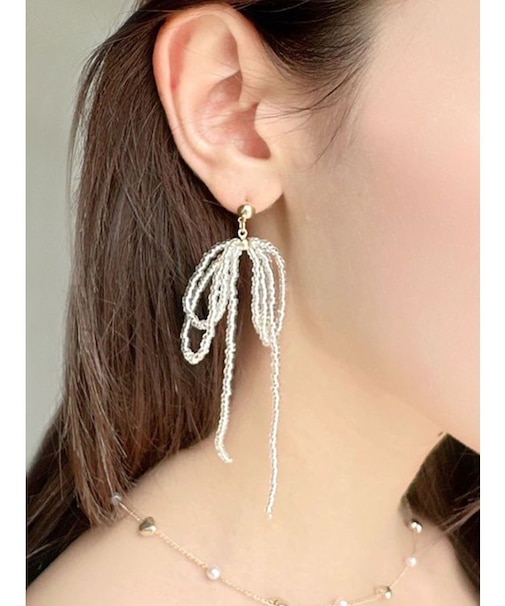 クリアビーズリボンピアス