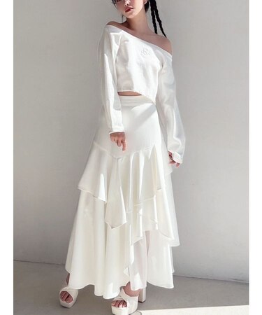 アシンメトリーラッフルフレアスカート