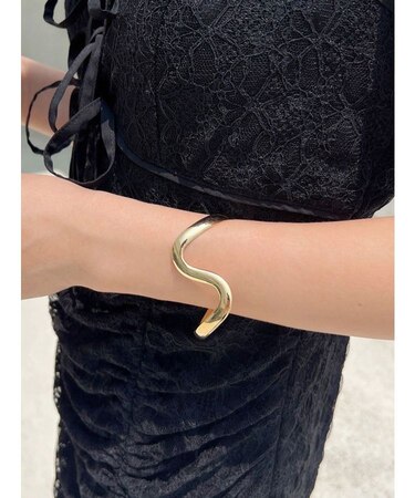 ニュアンスメタルバングル