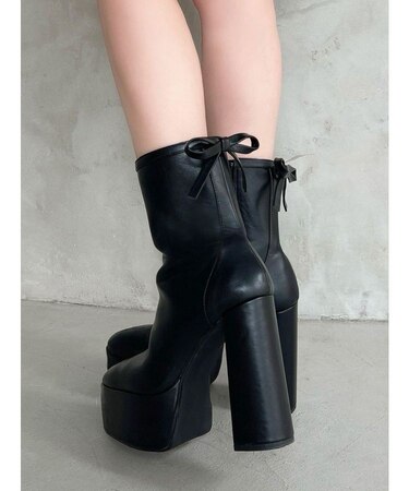 バックリボン厚底ブーツ