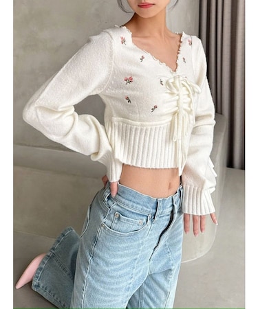 フラワーエンブロイダリーニットトップス