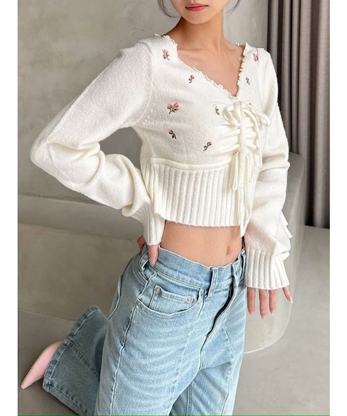 フラワーエンブロイダリーニットトップス