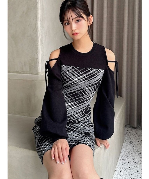 ストリングタイトミニニットワンピース