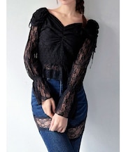 レイヤードオフショルブラウス