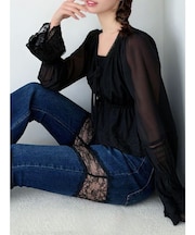 エンブロイダリーレースブラウス