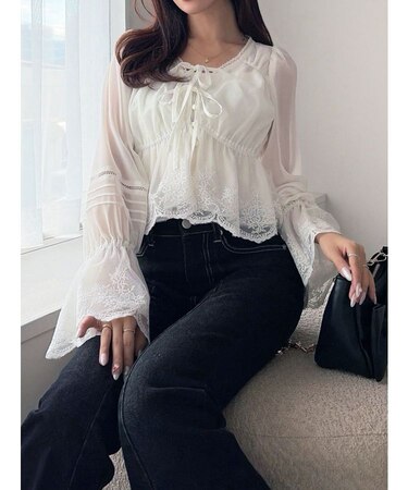 エンブロイダリーレースブラウス