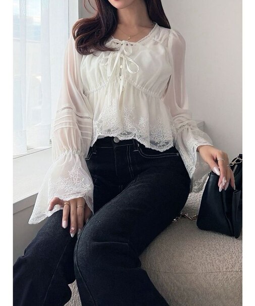 エンブロイダリーレースブラウス