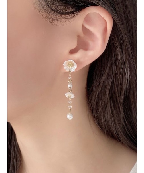 ポイントフラワーパールピアス