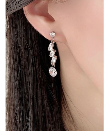 3連ビジューストーンピアス