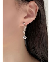 3連ビジューストーンピアス