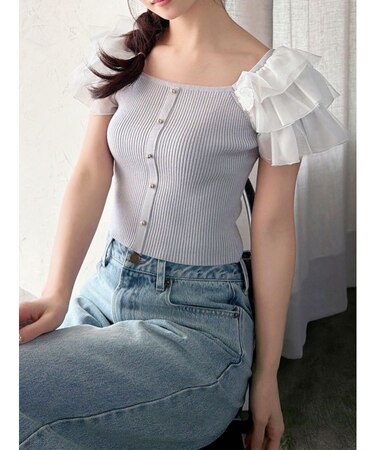 ショルダーフリルニットトップス