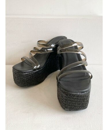 クリアウェッジサンダル