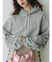 レイヤードショートフーディ