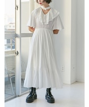 Vネックフリルワンピース